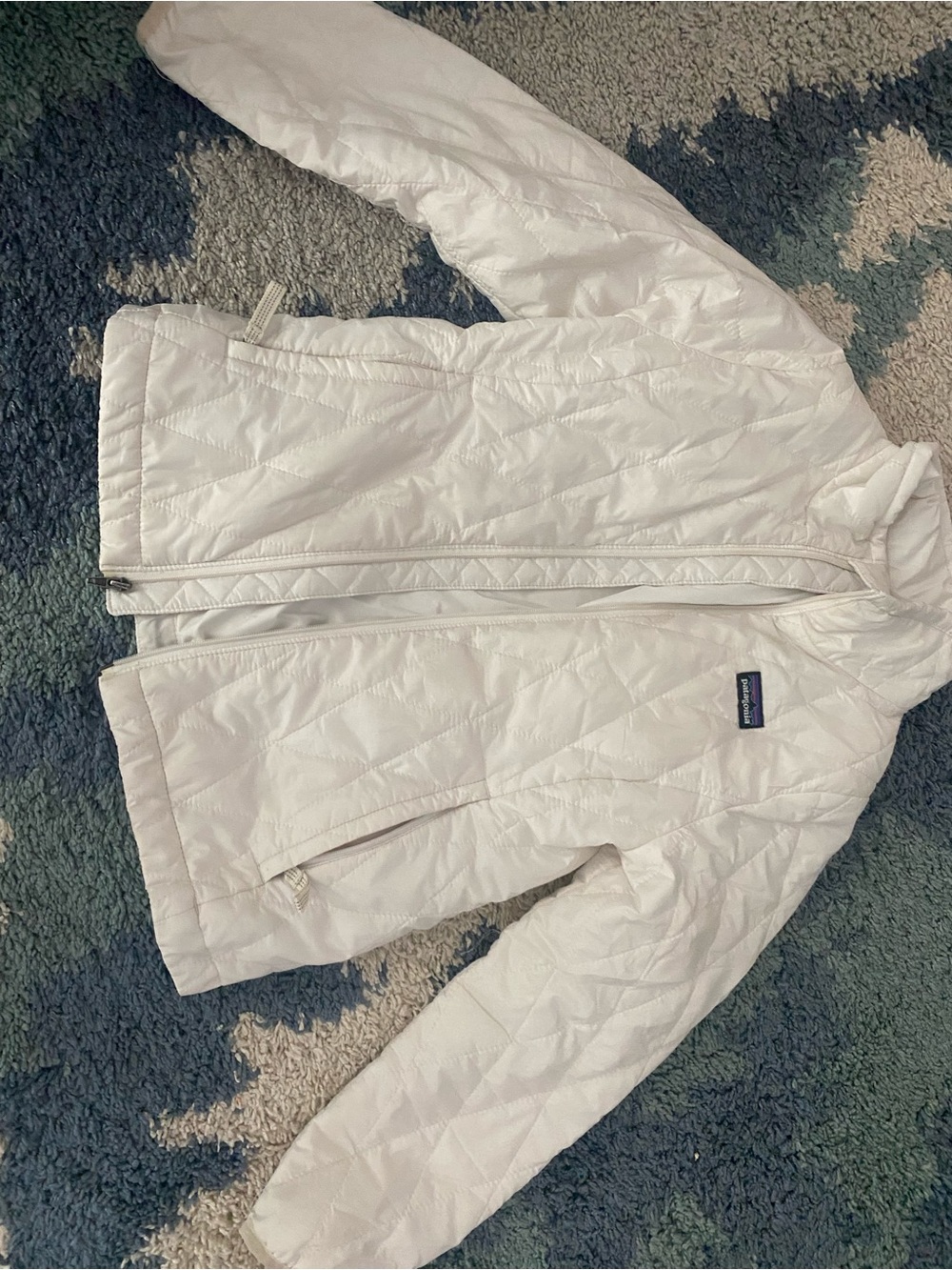 Patagonia kids age 8 White Quilted Lightweight Jacket nano puff